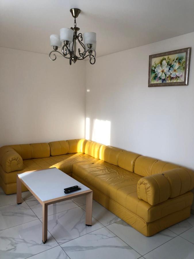 Luxflats Rivne Apartment Exterior foto